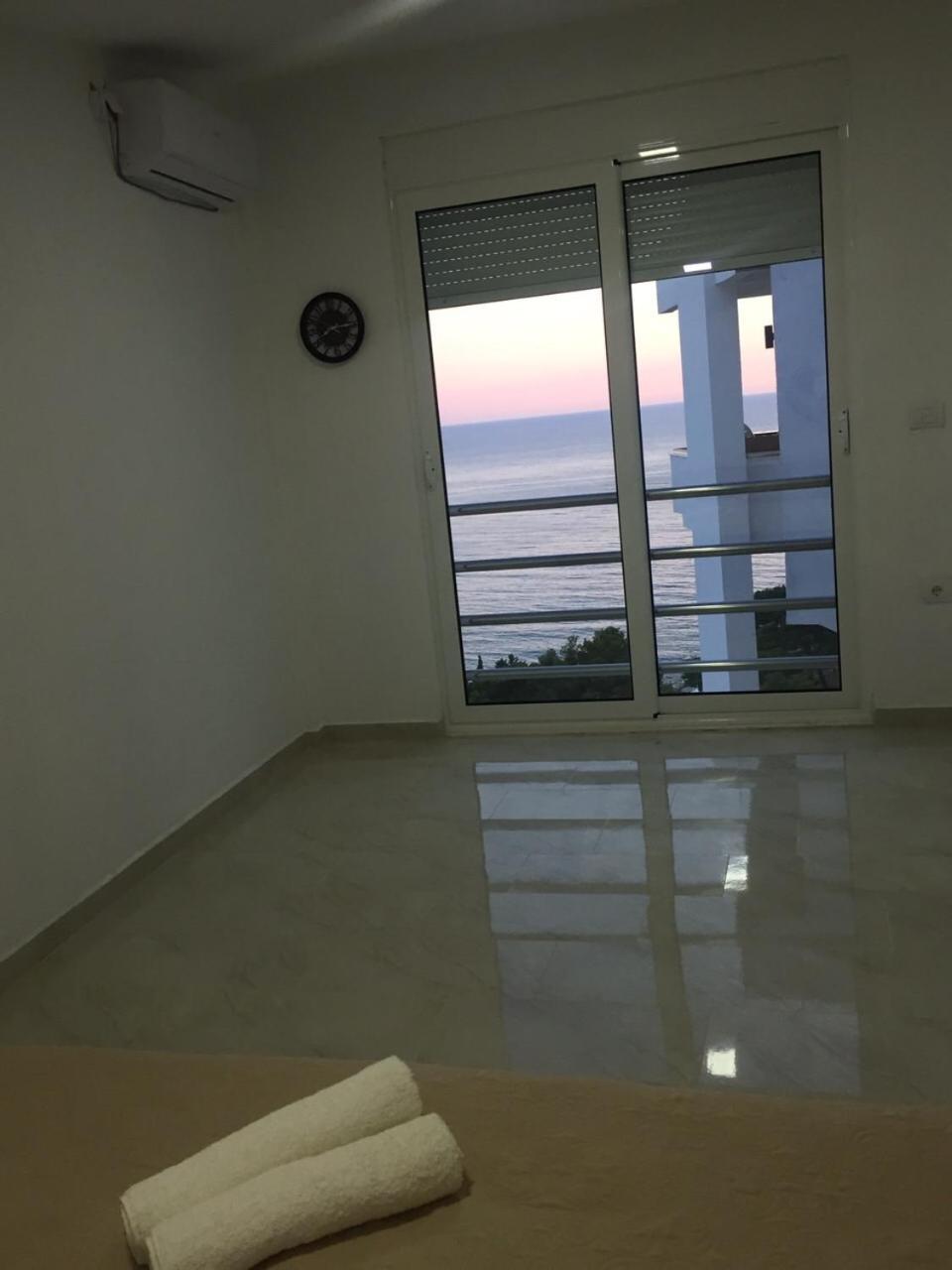 Idealhouse Apartments อุลซิน ภายนอก รูปภาพ